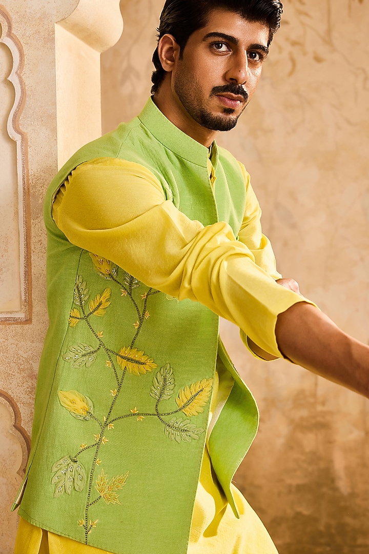 Green Linen 3D Floral Embroidered Bundi Jacket Set by NITIKA GUJRAL MEN at Pernia's Pop Up Shop