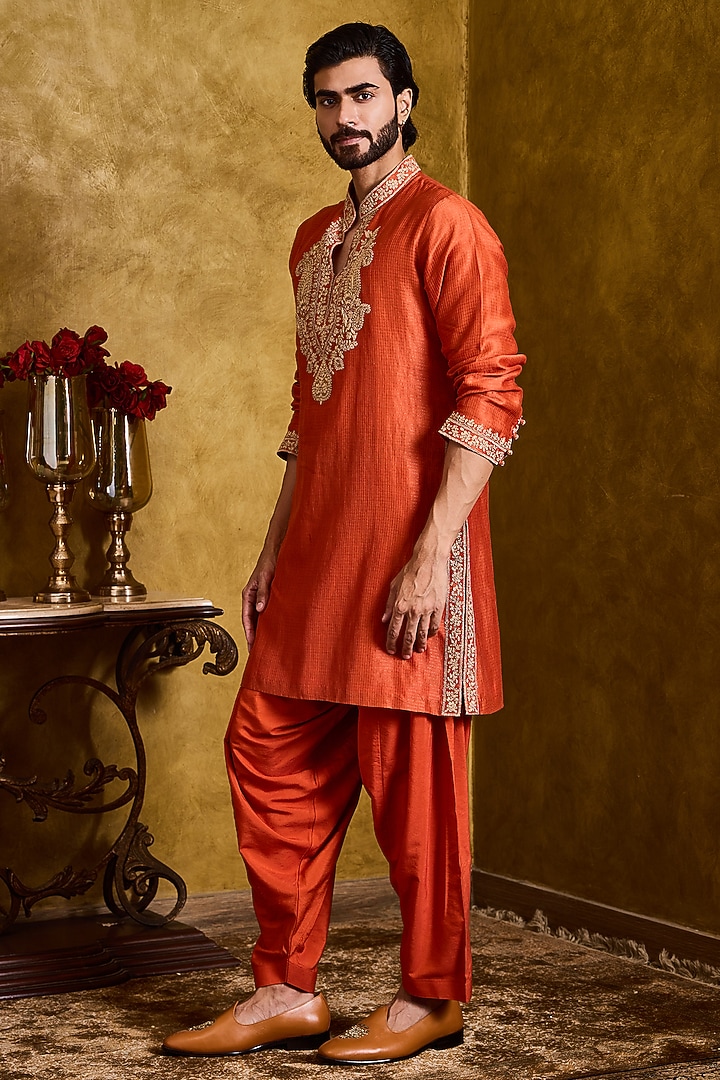 Rust Tissue Chanderi Applique Embroidered Kurta Set by NITIKA GUJRAL MEN at Pernia's Pop Up Shop