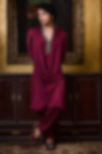 Burgundy Bamberg Satin Crystal Embroidered Kurta Set by Histori at Pernia's Pop Up Shop