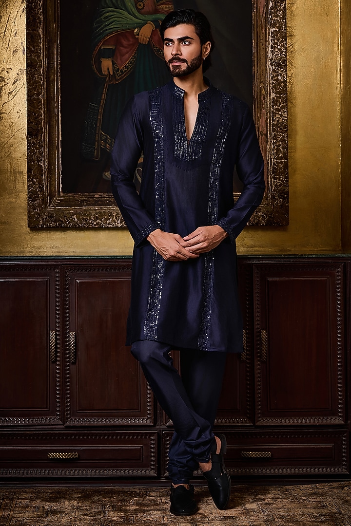 Navy Blue Chanderi Silk Sequins Embroidered Kurta Set by NITIKA GUJRAL MEN at Pernia's Pop Up Shop