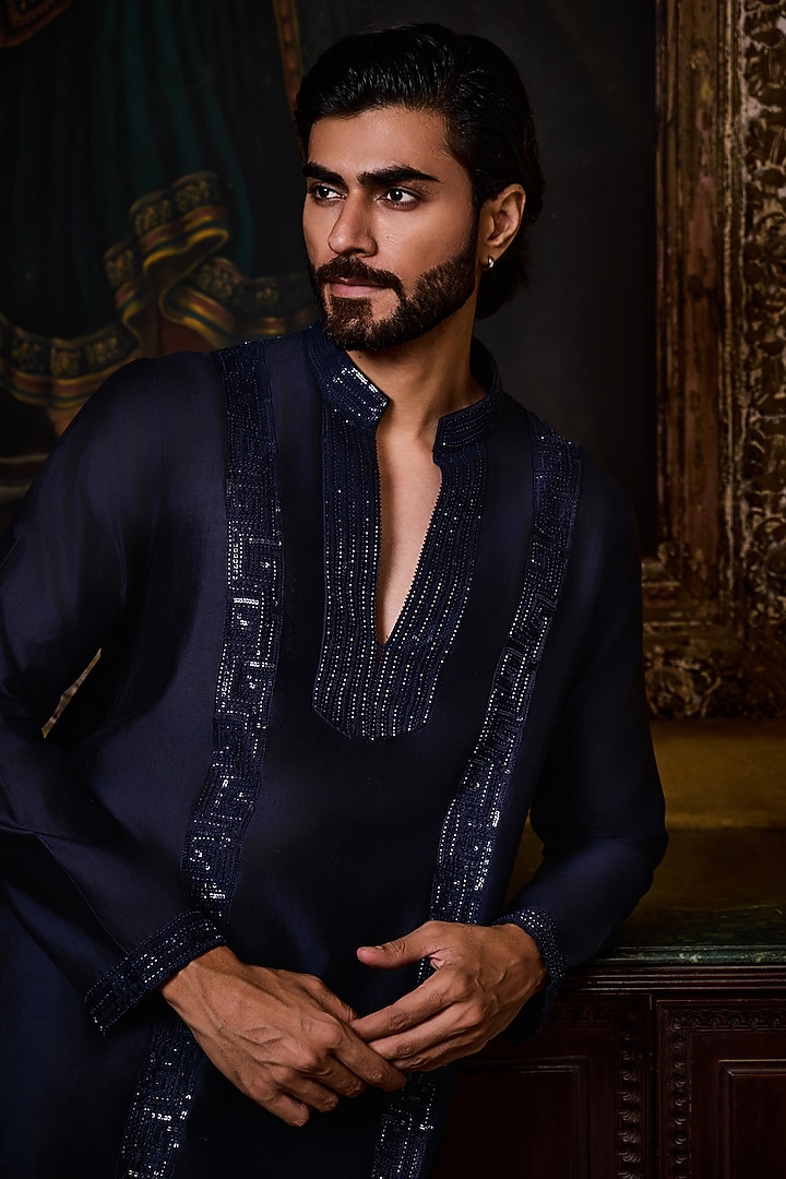 Navy Blue Chanderi Silk Sequins Embroidered Kurta Set by NITIKA GUJRAL MEN at Pernia's Pop Up Shop