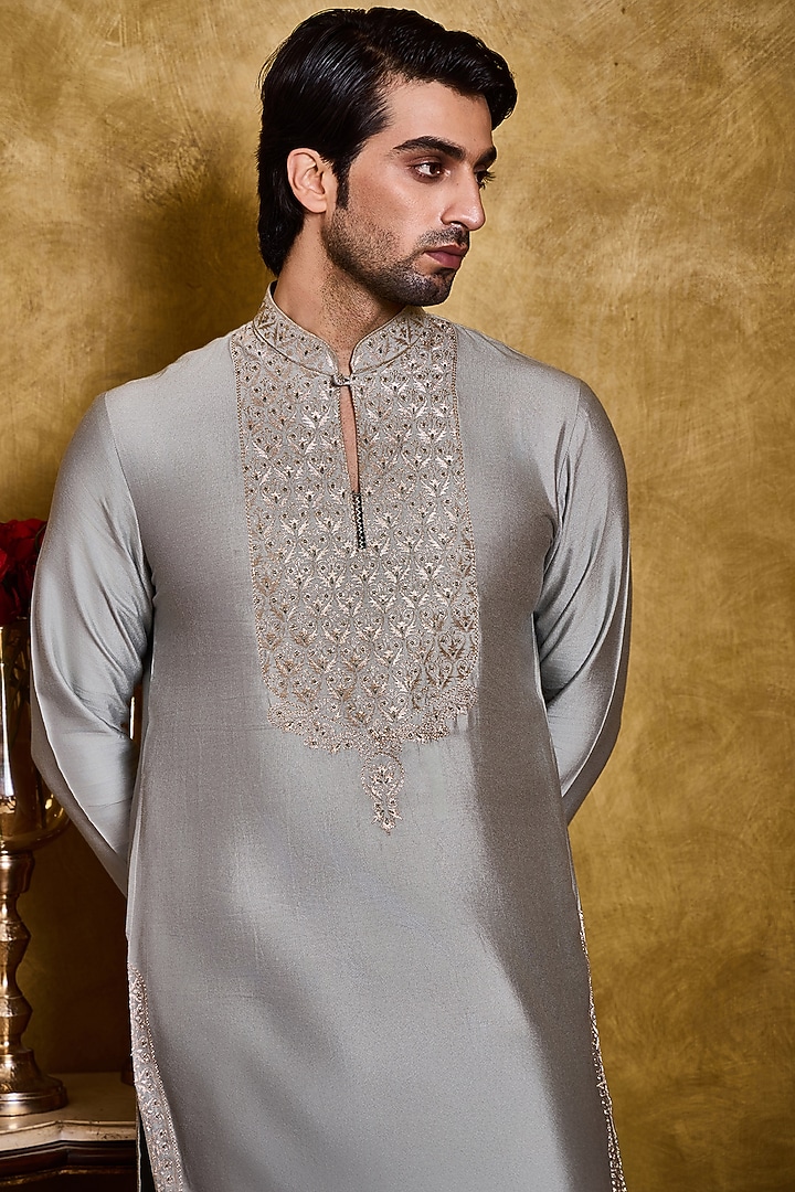 Grey-Green Cotton Silk Thread Kasab Embroidered Kurta Set by NITIKA GUJRAL MEN at Pernia's Pop Up Shop