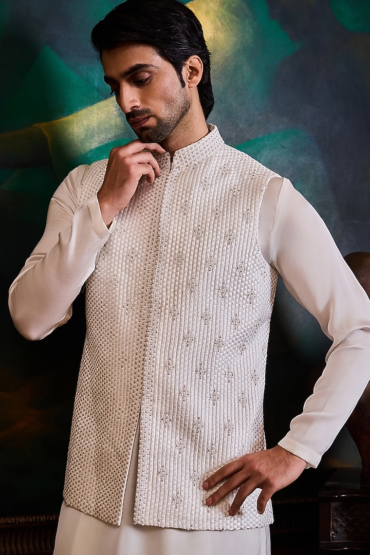 White Raw Silk Crystal Embroidered Bundi Set by NITIKA GUJRAL MEN at Pernia's Pop Up Shop