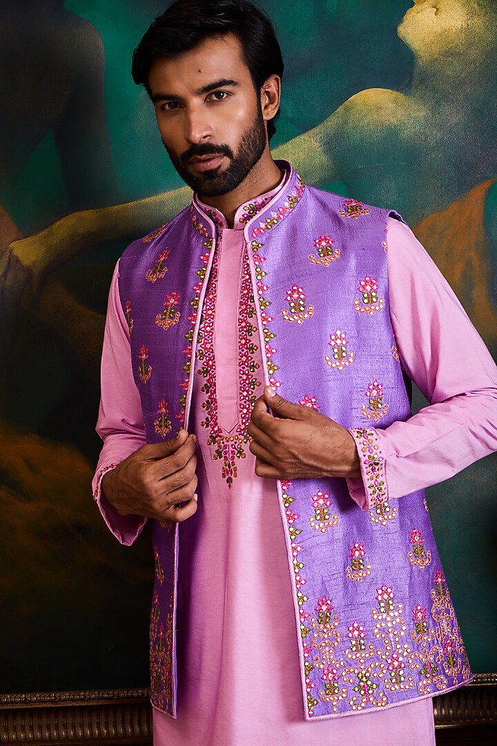 Lilac Raw Silk Resham Embroidered Bundi Set by NITIKA GUJRAL MEN at Pernia's Pop Up Shop