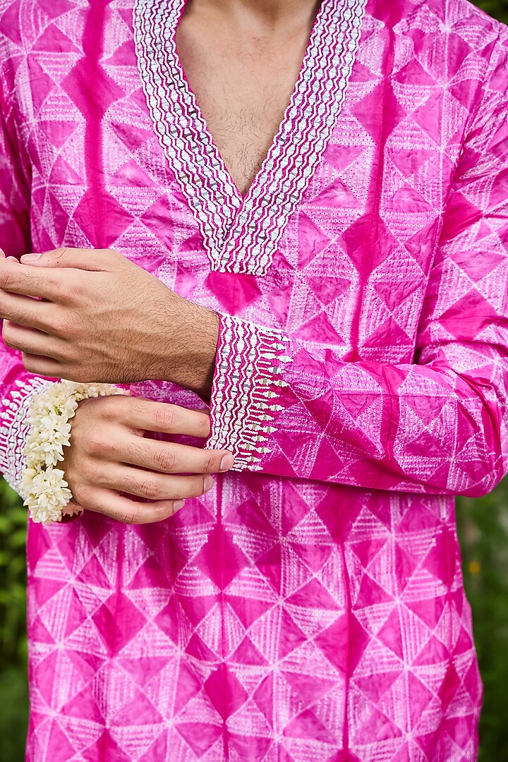 Fuchsia Mulberry Silk Bead Embroidered Kurta Set by Histori at Pernia's Pop Up Shop