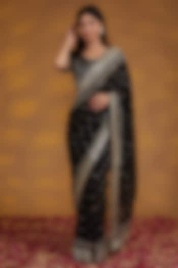 Black Georgette Hand Embroidered Saree Set by House of Supriya at Pernia's Pop Up Shop