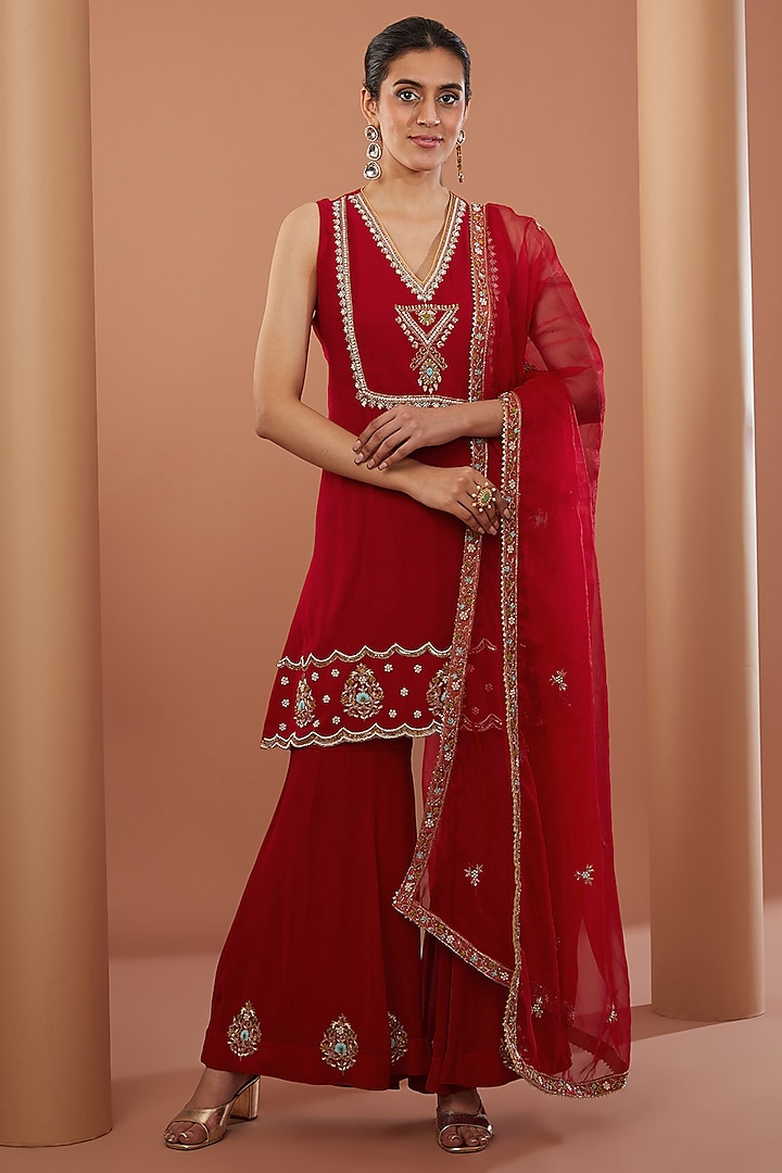 Red Georgette Hand Embroidered Kurta Set by House of Supriya at Pernia's Pop Up Shop