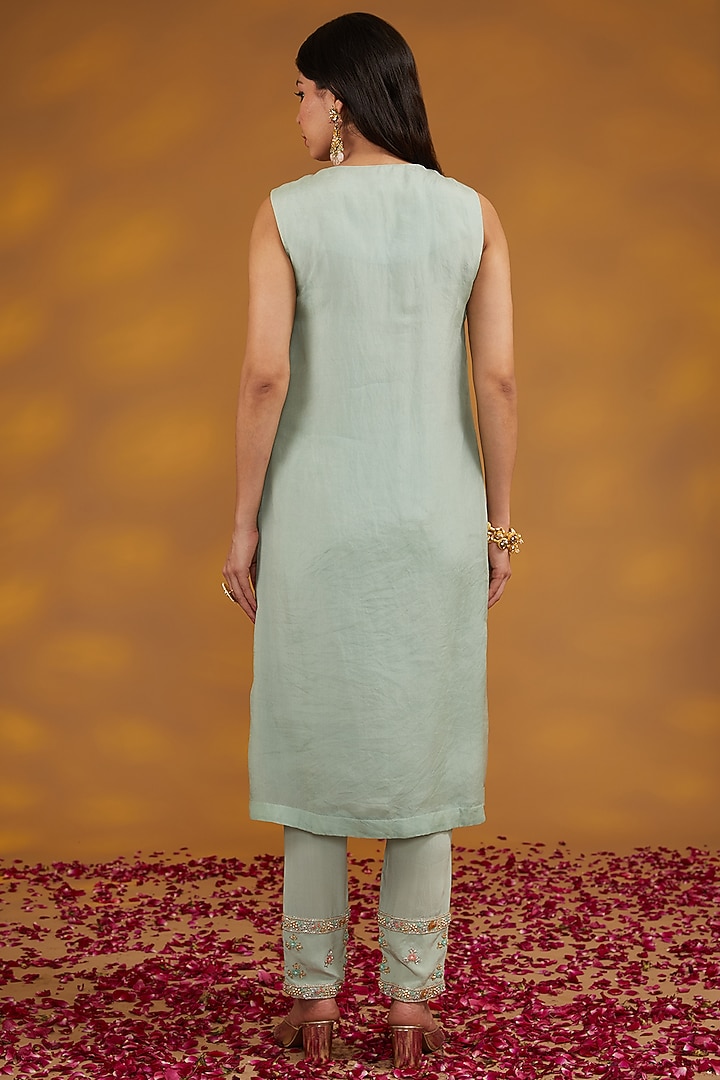 Blue Silk Organza Zardosi Hand Embroidered Incut Kurta Set by House of Supriya at Pernia's Pop Up Shop