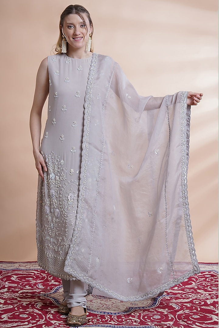 Grey Georgette Hand Embroidered Kurta Set by House of Supriya at Pernia's Pop Up Shop