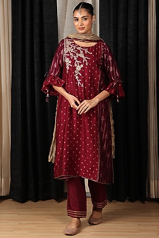 Maroon Banarasi Chanderi Machine Embroidered Kurta Set by House of Supriya