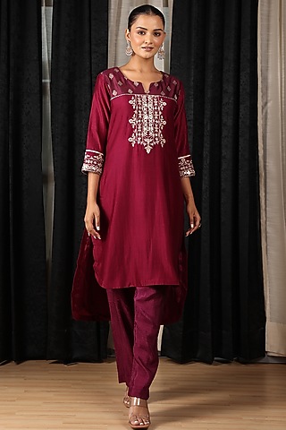 Maroon Banarasi Chanderi Hand & Machine Embroidered Kurta Set by House of Supriya