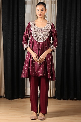Maroon Banarasi Chanderi Hand & Machine Embroidered Kurta Set by House of Supriya