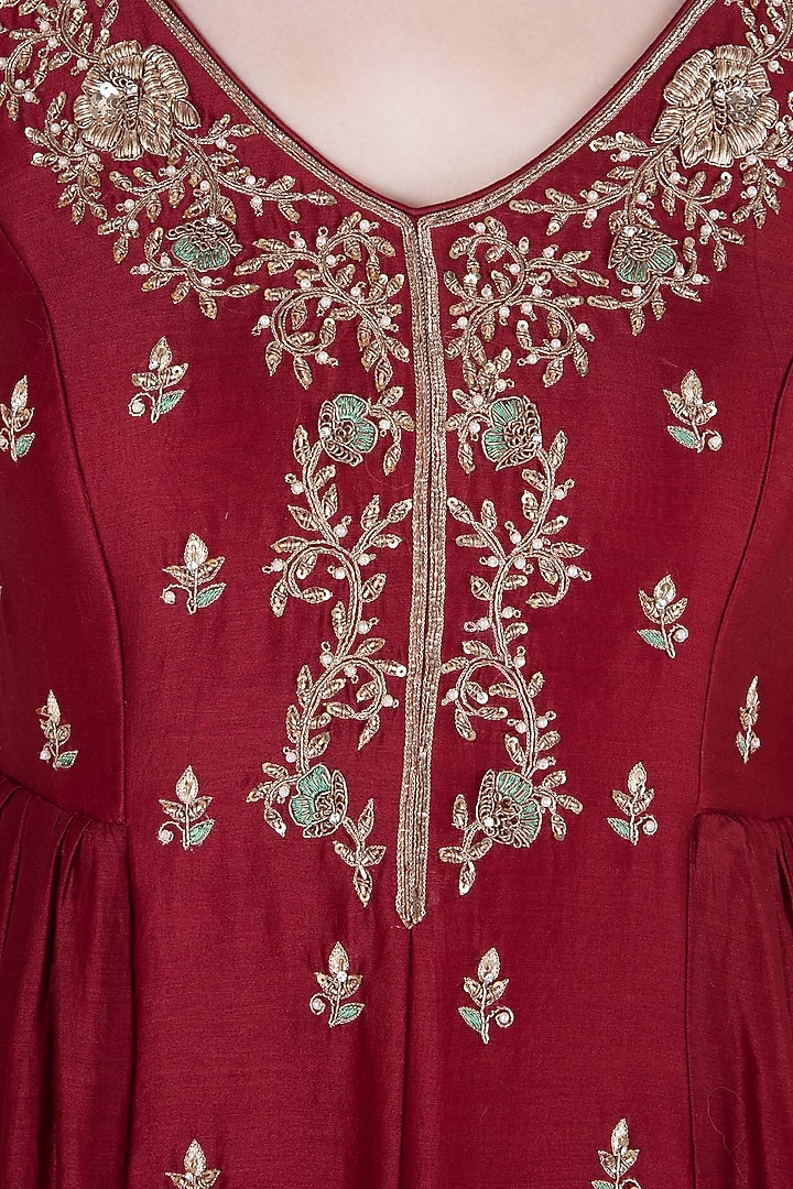 Red embroidered anarkali with dupatta available only at Pernia's Pop Up Shop.