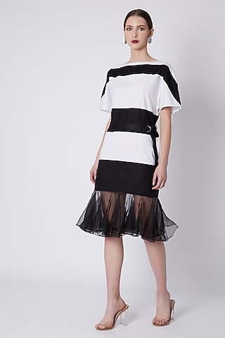 White Monochrome Shift Dress by House of Sohn