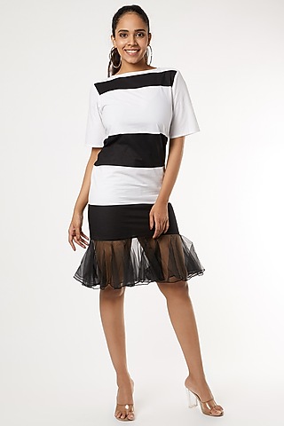 White Monochrome Shift Dress by House Of Sohn