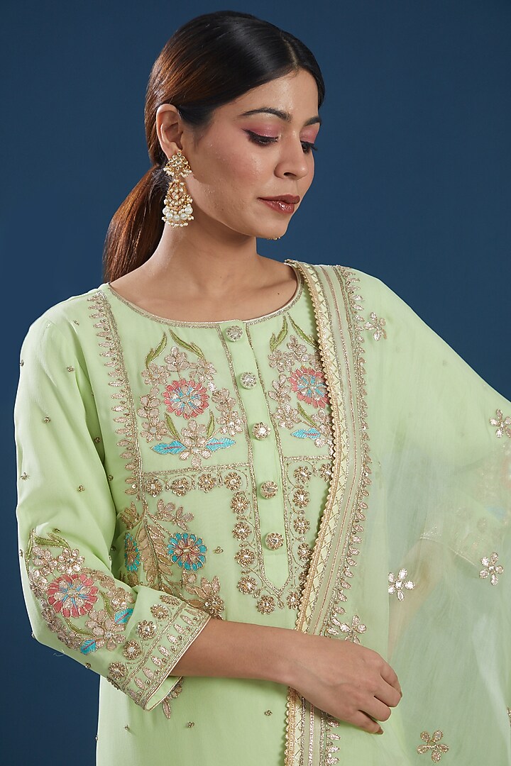 Green Pure Silk Georgette Embroidered Kurta Set by House of Supriya at Pernia's Pop Up Shop
