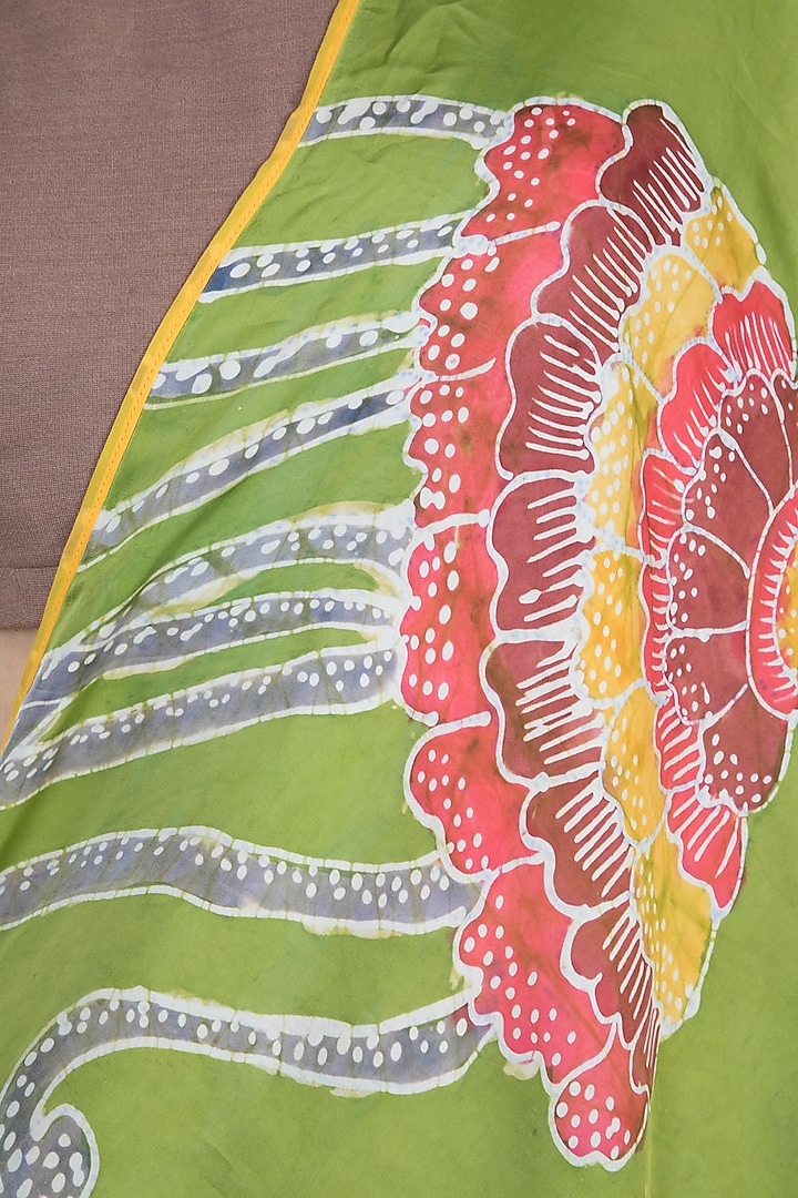 Green Hand Painted Lace Party Wear Saree Set by House of Tamarind at Pernia's Pop Up Shop