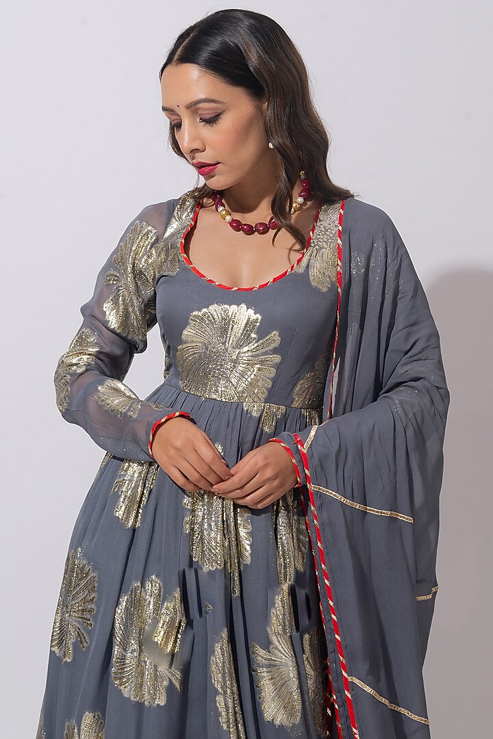 Grey Georgette Jacquard Kurta Set by HUMDUM at Pernia's Pop Up Shop