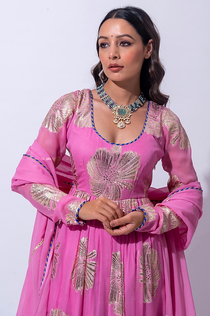 Pink Georgette Jacquard Kurta Set by HUMDUM at Pernia's Pop Up Shop