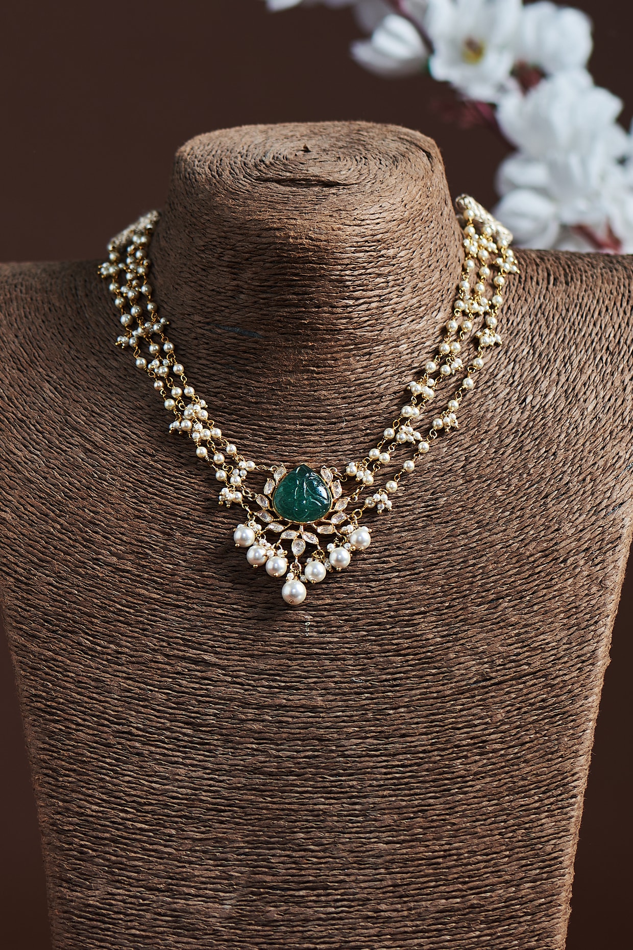 Vintage Pear Shape Emerald Bezel-Set Pendant in 18k Gold | Exquisite  Jewelry for Every Occasion | FWCJ
