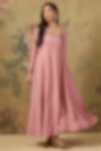 Onion Pink Muslin Hand Embroidered Party Wear Anarkali Set by The House of Ta-Ya at Pernia's Pop Up Shop
