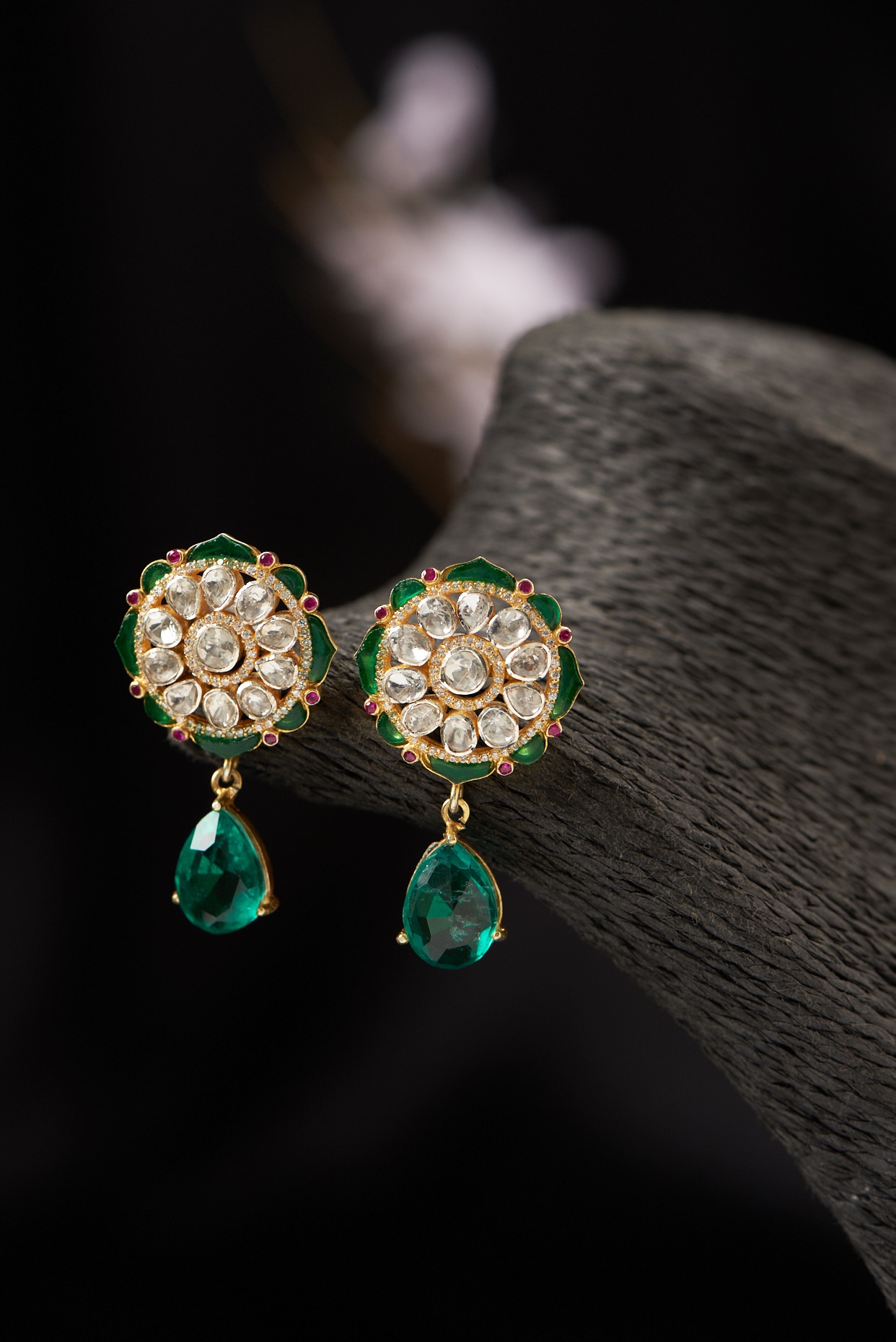 Shillpa Purii #emerald #earrings #studs #indian Diamonte Earring, diamond  and em… | Gold earrings designs, Indian jewellery design earrings, Diamond  earrings indian