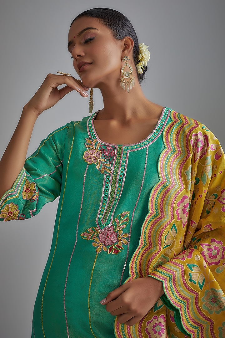 Green Silk Zari Hand Embroidered Kurta Set by I AM DESIGN at Pernia's Pop Up Shop