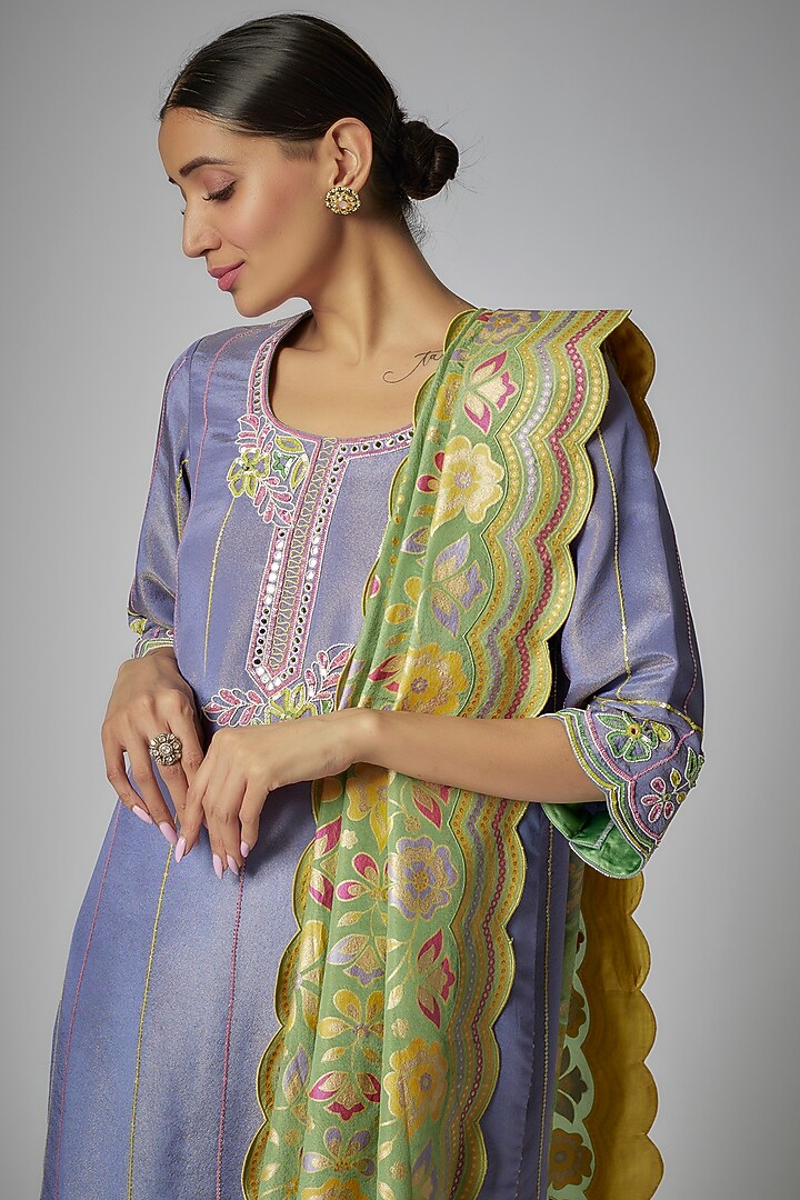 Mauve Silk Zari Hand Embroidered Kurta Set by I AM DESIGN at Pernia's Pop Up Shop
