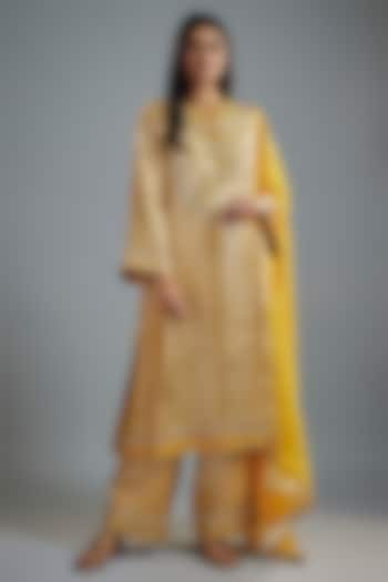 Mustard Georgette Hand Embroidered Kurta Set by I AM DESIGN at Pernia's Pop Up Shop