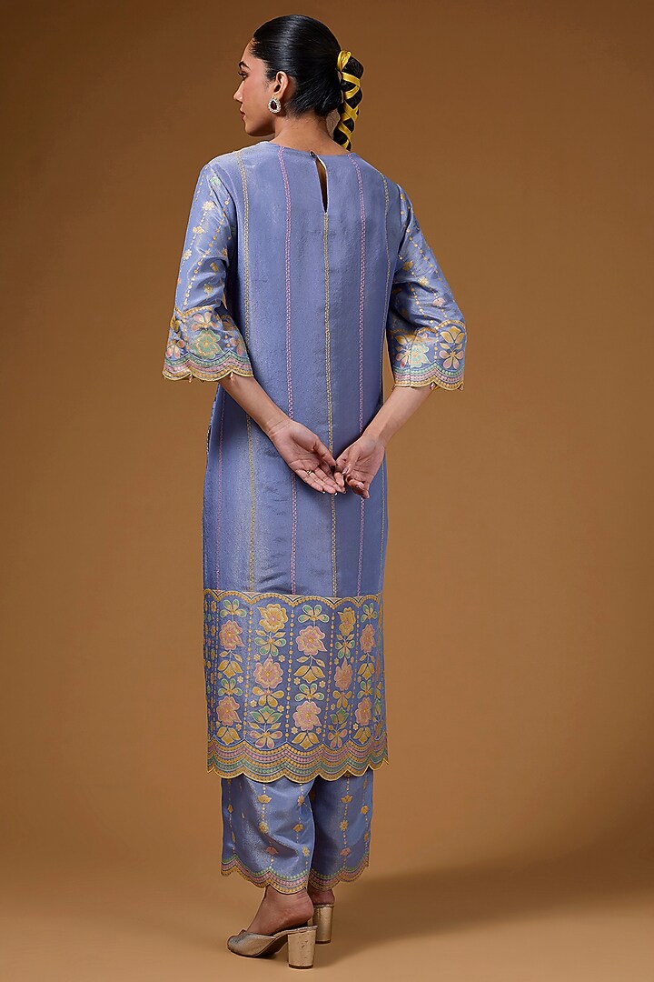 Mauve Silk Zari Blend Hand Embroidered Kurta Set by I AM DESIGN at Pernia's Pop Up Shop