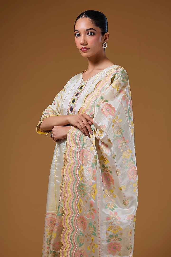 Ivory Silk Zari Blend Hand Embroidered Kurta Set by I AM DESIGN at Pernia's Pop Up Shop