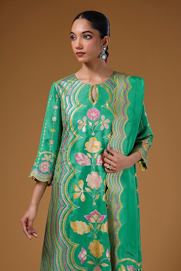 Green Silk Zari Blend Hand Printed Kurta Set by I AM DESIGN at Pernia's Pop Up Shop