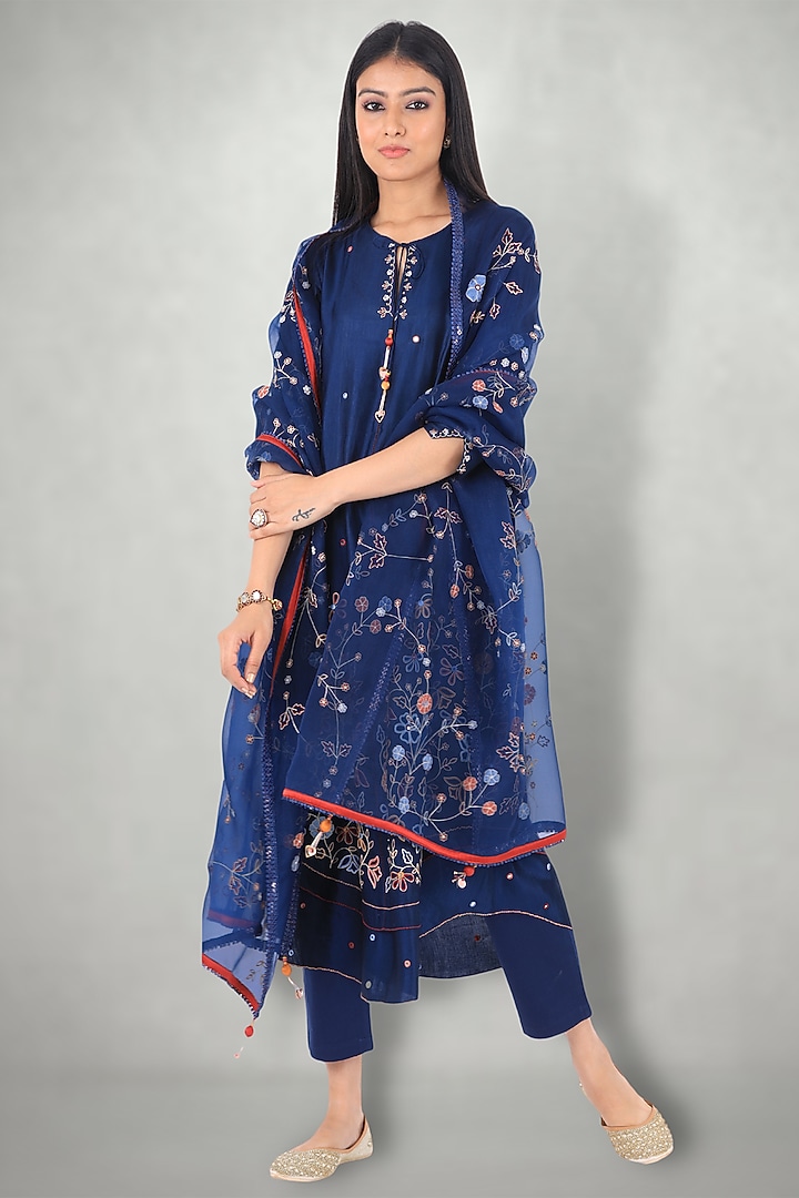 Dark Blue Linen Satin Floral Embroidered Kurta Set by I Am Design at Pernia's Pop Up Shop