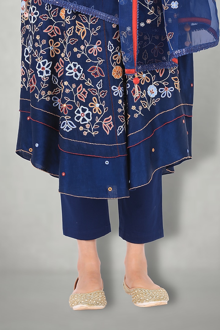 Dark Blue Linen Satin Floral Embroidered Kurta Set by I Am Design at Pernia's Pop Up Shop