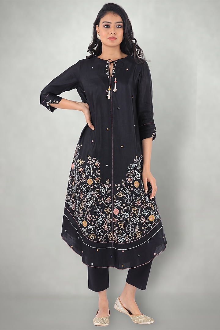 Black Linen Satin Floral Embroidered Kurta Set by I Am Design at Pernia's Pop Up Shop