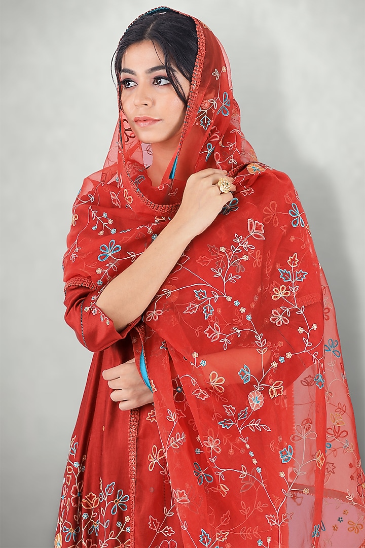 Rusty Red Embroidered Kurta Set by I Am Design at Pernia's Pop Up Shop