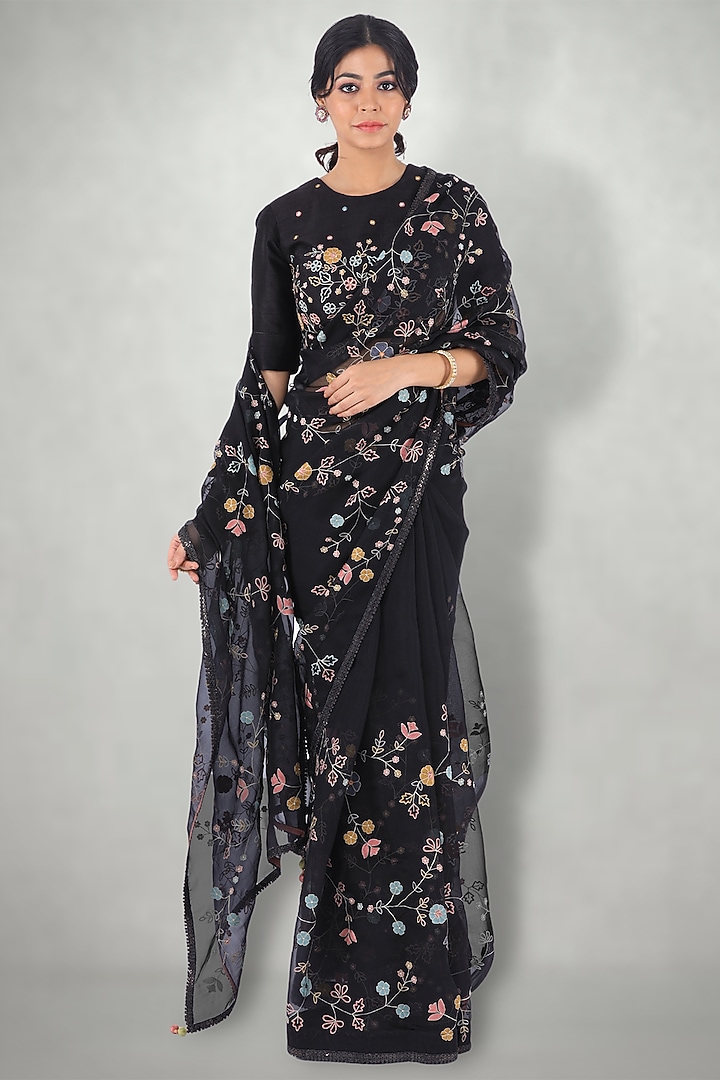 Black Embroidered Wedding Saree With Petticoat by I Am Design at Pernia's Pop Up Shop