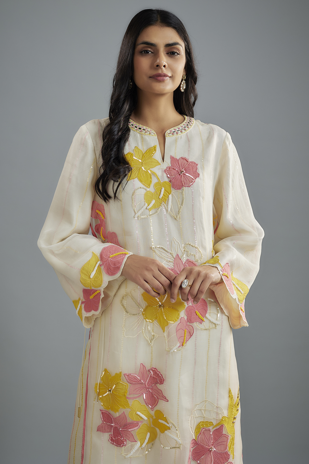 Black Embroidered Silk Kurta Set – Lashkaraa