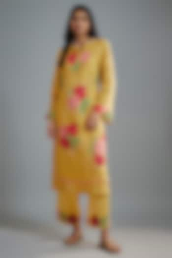 Mustard Silk Organza Floral Applique Layered Kurta Set by I AM DESIGN at Pernia's Pop Up Shop