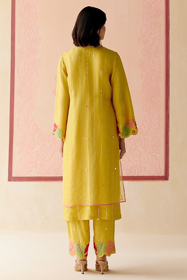 Mustard Silk Organza Floral Applique Work Kurta Set by I AM DESIGN at Pernia's Pop Up Shop