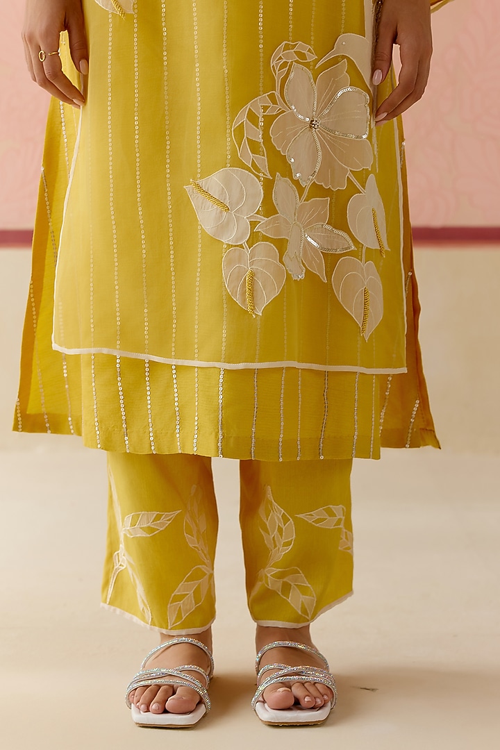 Mustard Silk Organza Floral Applique Work Kurta Set by I AM DESIGN at Pernia's Pop Up Shop