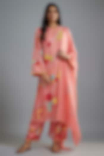 Pink Silk Organza Floral Applique Work Layered Kurta Set by I AM DESIGN at Pernia's Pop Up Shop