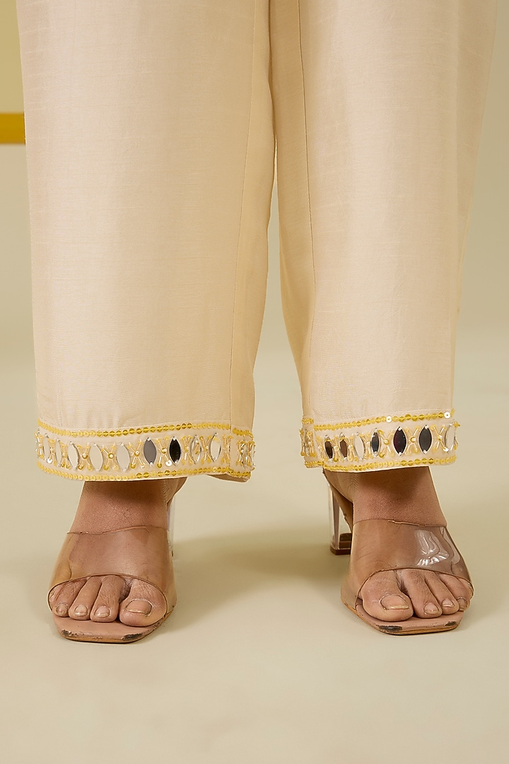 Ivory Silk Chanderi Floral Applique Work Kurta Set by I AM DESIGN at Pernia's Pop Up Shop