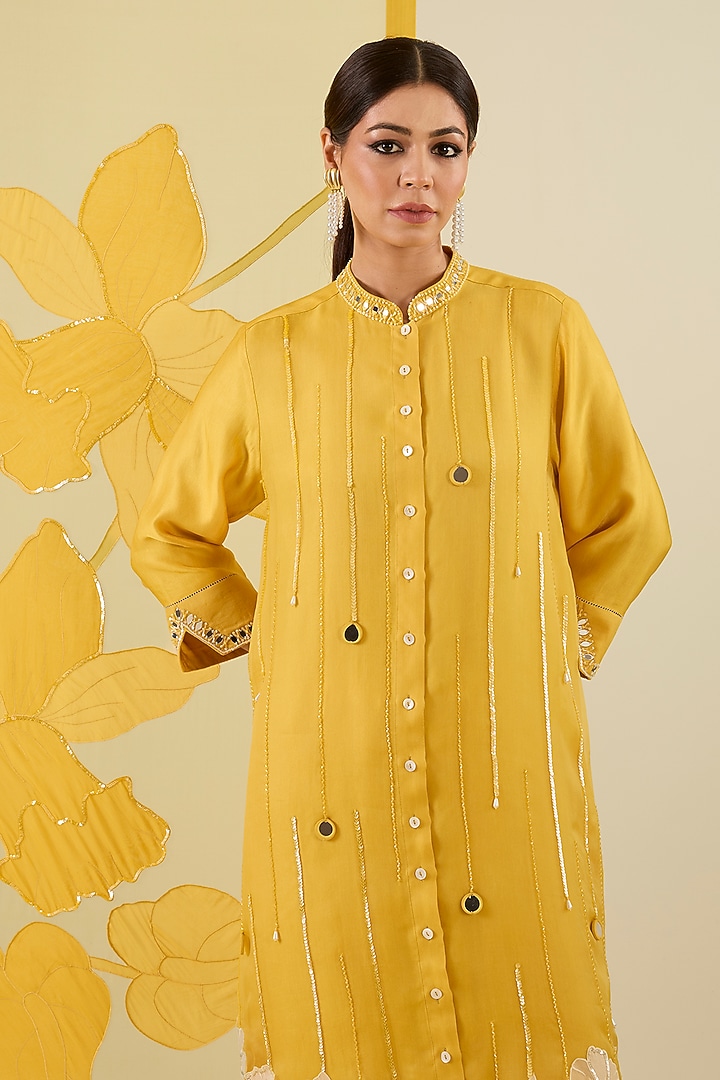 Mustard Silk Chanderi Floral Applique Work Kurta Set by I AM DESIGN at Pernia's Pop Up Shop