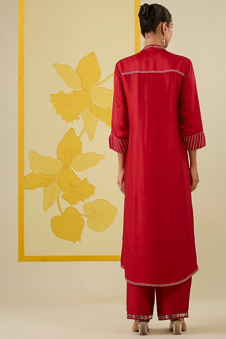 Red Silk Chanderi Floral Applique Work Kurta Set by I AM DESIGN at Pernia's Pop Up Shop