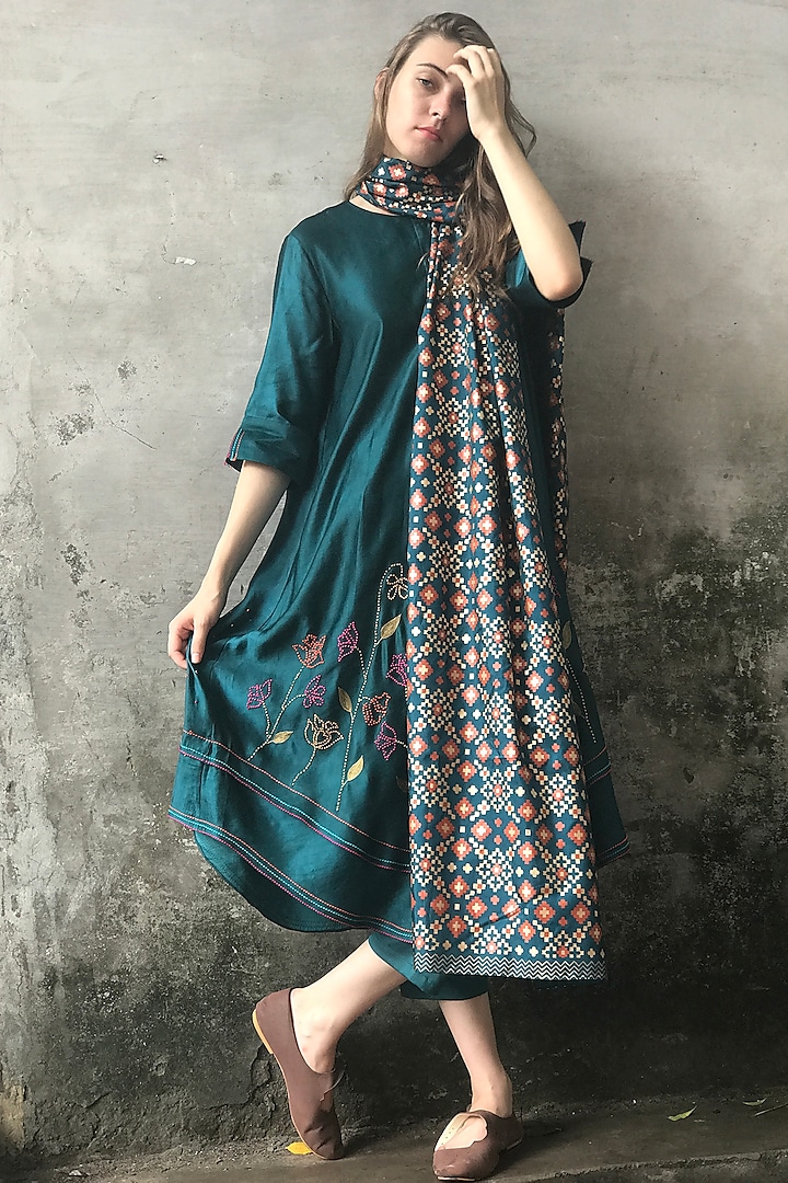 Teal Embroidered Printed Kurta Set by I AM DESIGN