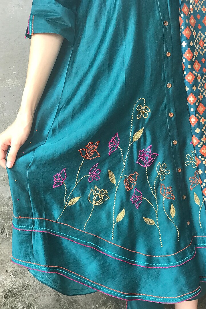Teal Embroidered Printed Kurta Set by I AM DESIGN at Pernia's Pop Up Shop