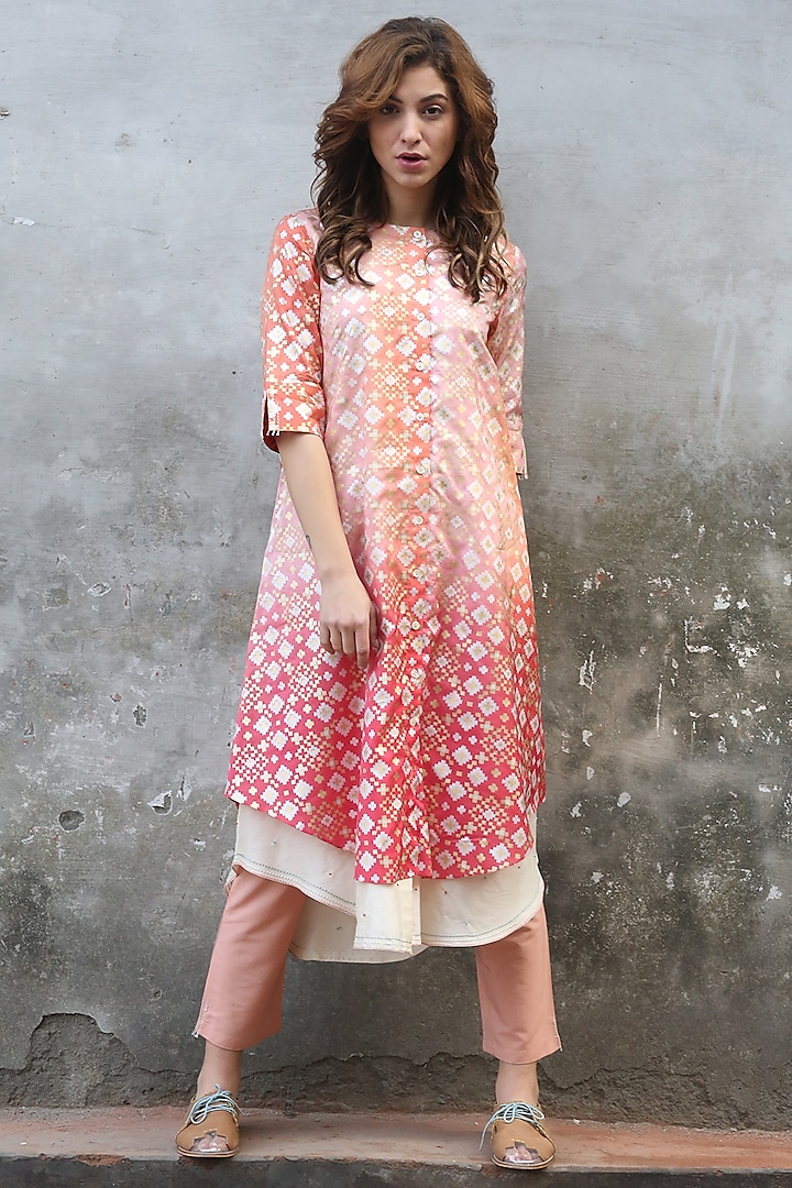 Peach Pink Ombre Printed Kurta With Pants by I AM DESIGN