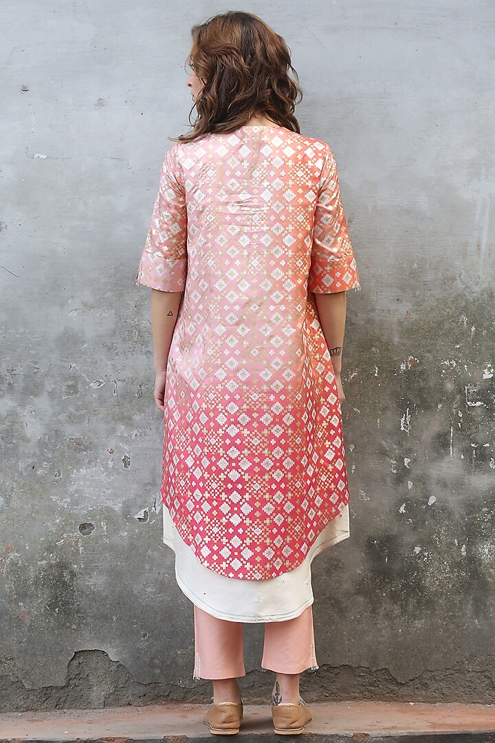 Peach Pink Ombre Printed Kurta With Pants by I AM DESIGN at Pernia's Pop Up Shop