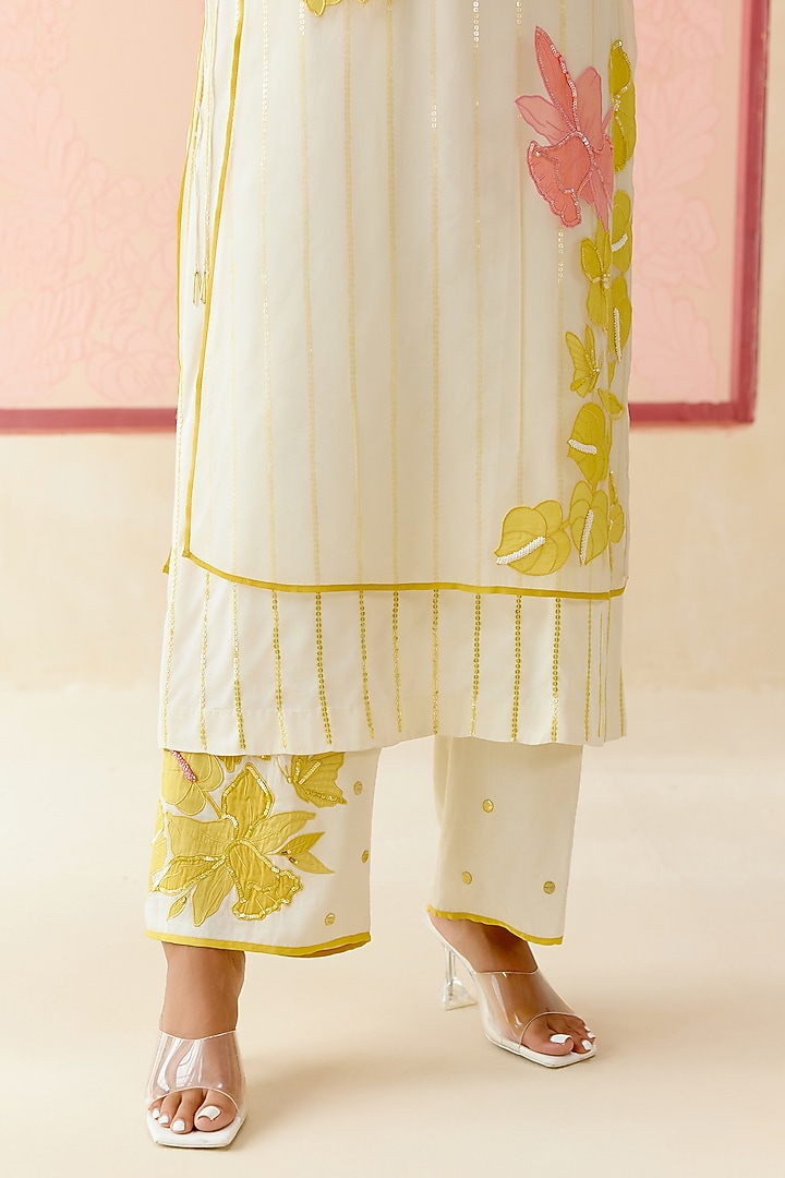 Ivory Silk Organza Floral Applique Work Kurta Set by I AM DESIGN at Pernia's Pop Up Shop